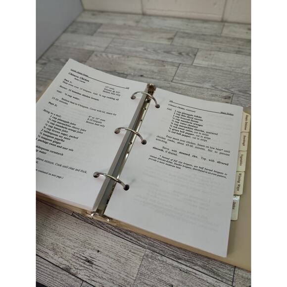 Lovin' Dutch Ovens 3 Ring Binder Cookbook 1991 Vintage by Joan S Larsen Recipes - Picture 7 of 14